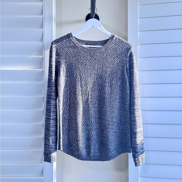 Stitch Fix: Lety &amp; Me. Gray Long Sleeve Tee with Soft Knit Fabric